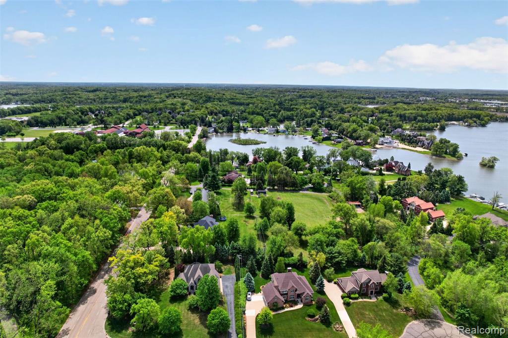 9194 Orion Drive, Brighton, MI 48114 — Photo 41