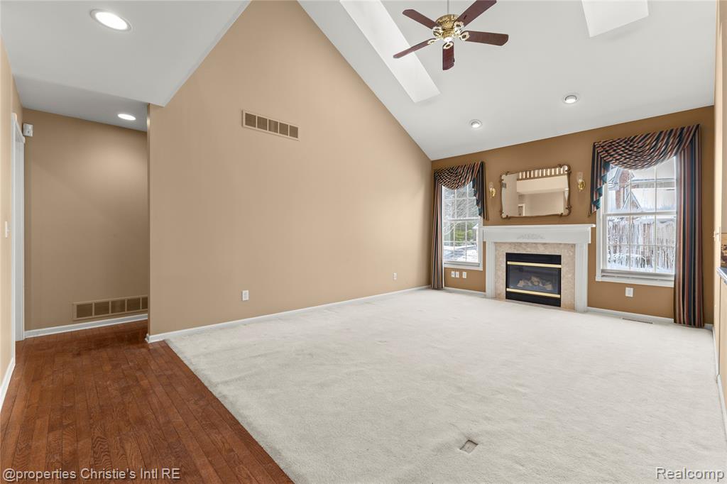 6166 Natures Cove, Grand Blanc, MI 48439 — Photo 11