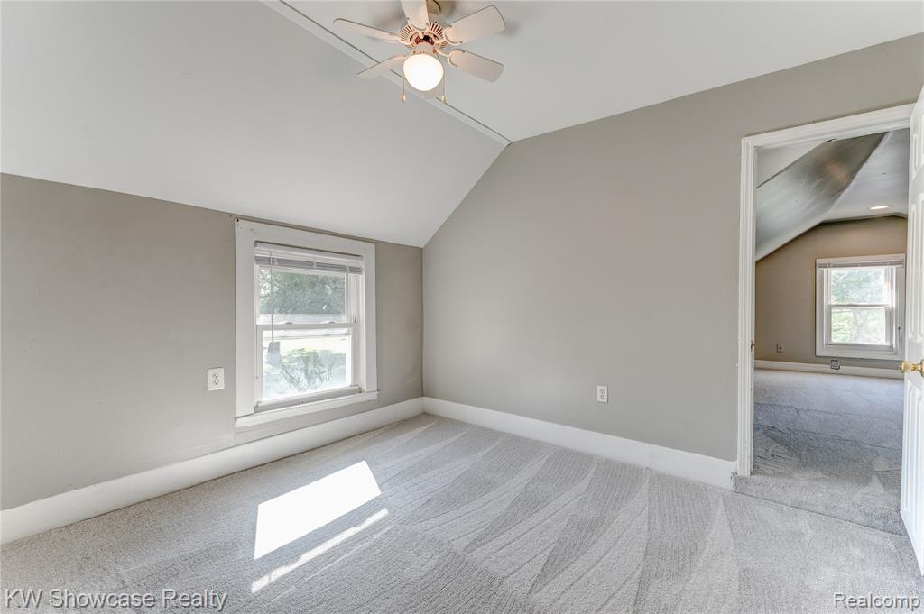 3033 Cass Lake Avenue, Keego Harbor, MI 48320 — Photo 17