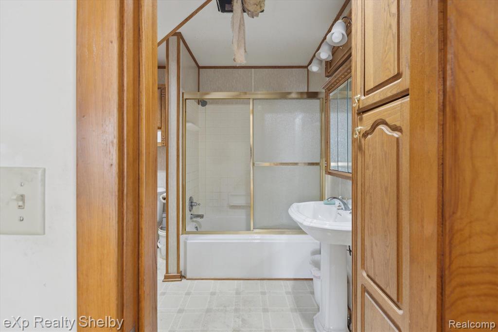 8433 W SANILAC Road, Vassar, MI 48768 — Photo 17