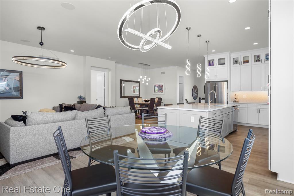 7656 Dunlap Court, West Bloomfield, MI — Photo 11