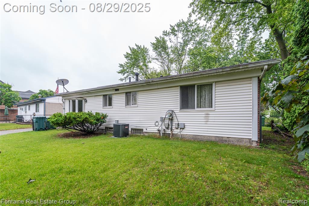 9437 Tavistock Drive, Plymouth, MI 48170 — Photo 18