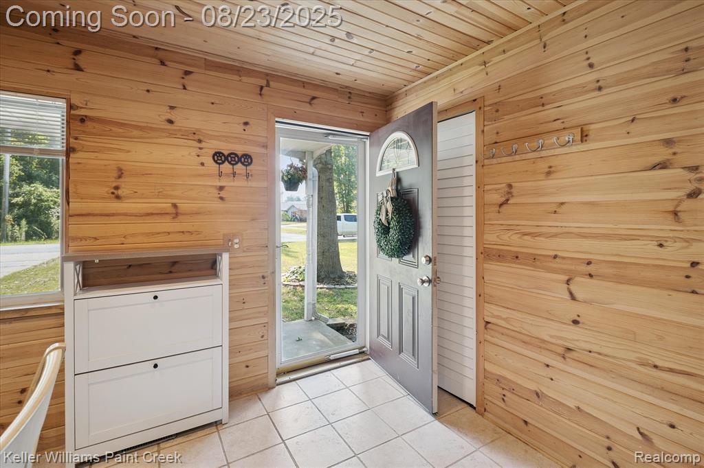 583 Market Street, Algonac, MI 48001 — Photo 5