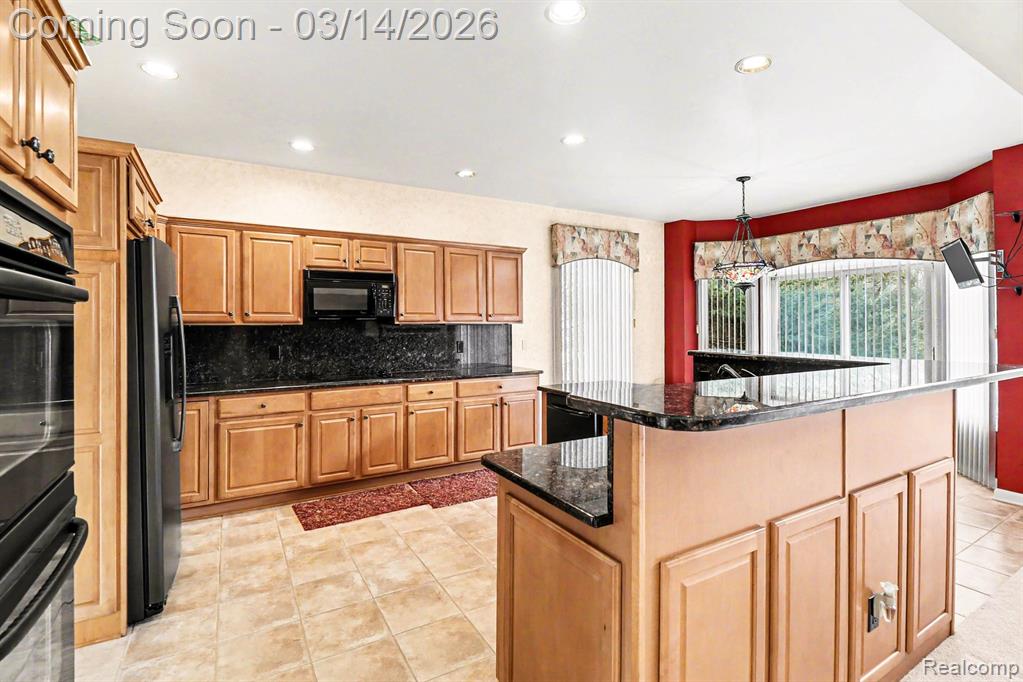 40076 Bexley Way, Northville, MI 48168 — Photo 11