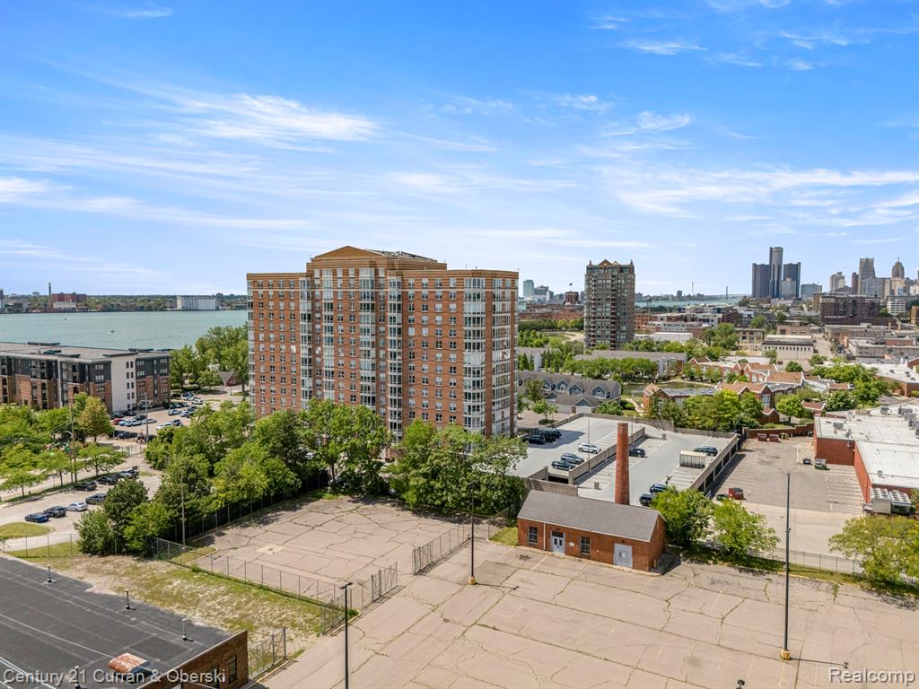 250 E Harbortown Drive, 708, Detroit, MI 48207 — Photo 47