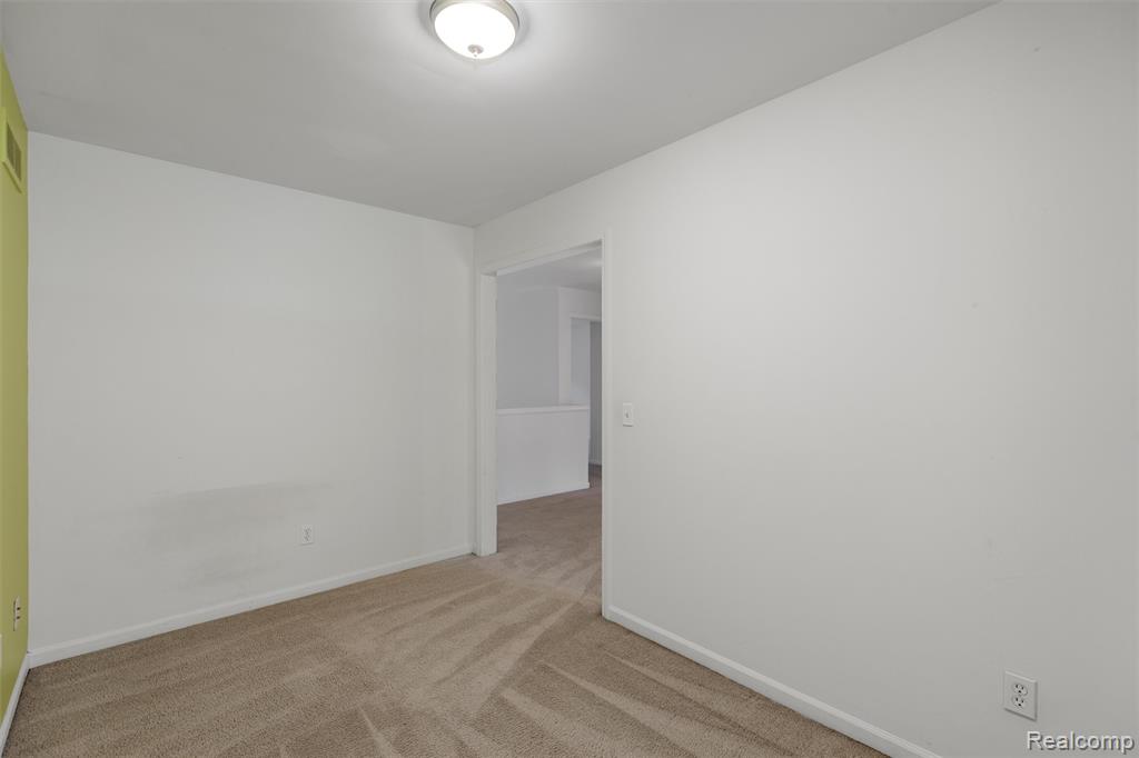 1341 Hollins Hall Lane, Troy, MI 48085 — Photo 20