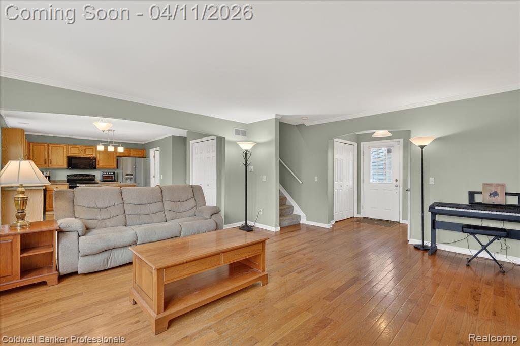10314 Edgewater Trail, Holly, MI 48442 — Photo 8