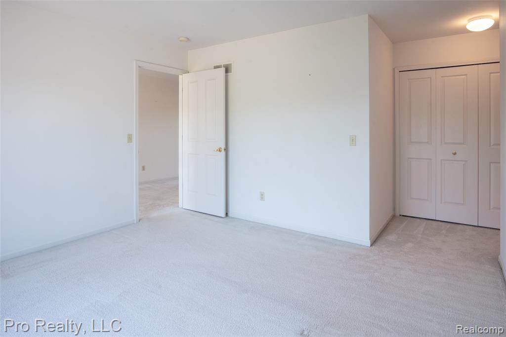 4233 Holly Lane, Rochester, MI 48306 — Photo 19