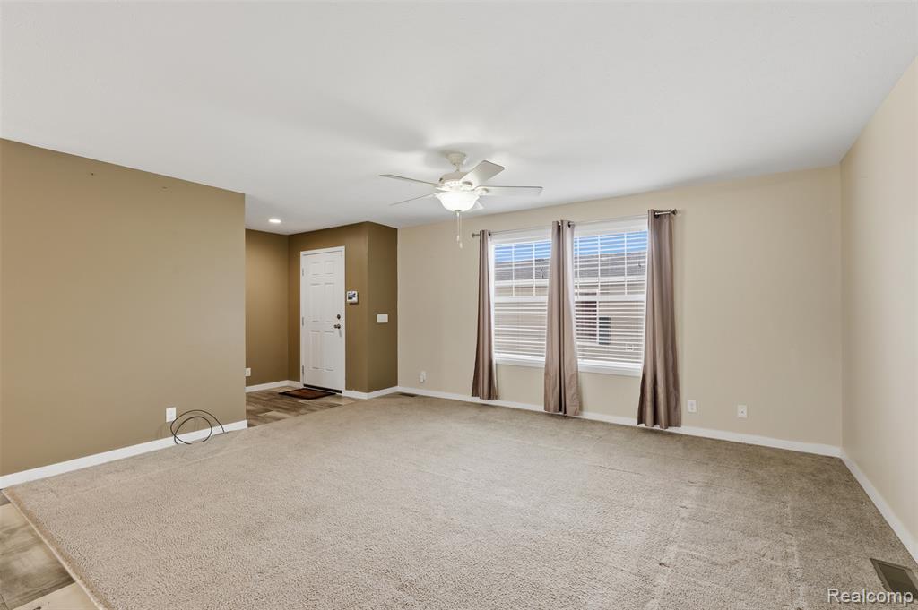9725 Aspen Lane, Ypsilanti, MI 48198 — Photo 10