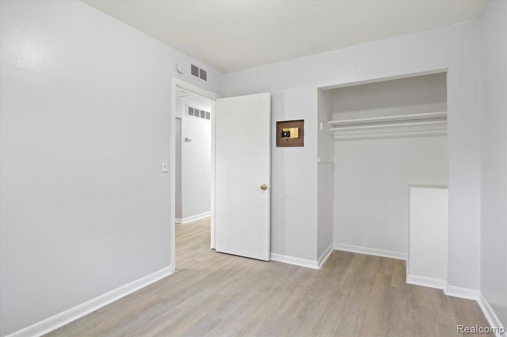 4984 Huron Street, Dearborn Heights, MI 48125 — Photo 22
