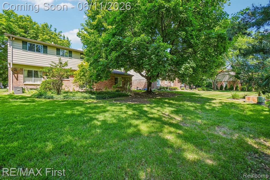 5950 Diamond Drive, Troy, MI 48085 — Photo 40