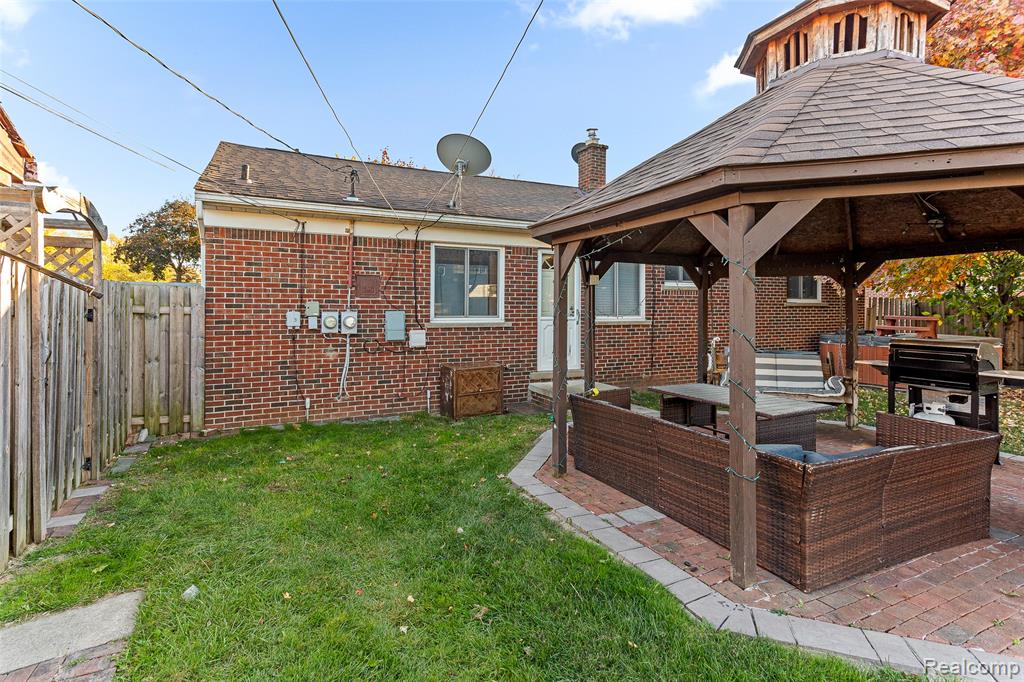 8681 Whitefield Street, Dearborn Heights, MI 48127 — Photo 31