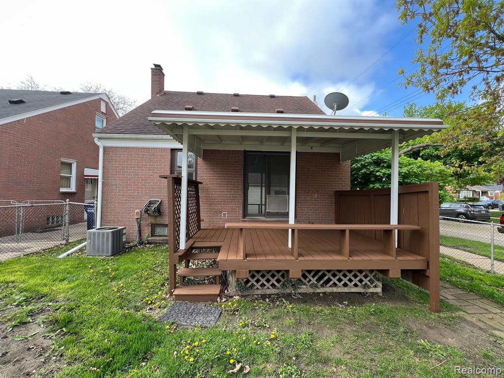 882 STEWART Avenue, Lincoln Park, MI 48146 — Photo 21