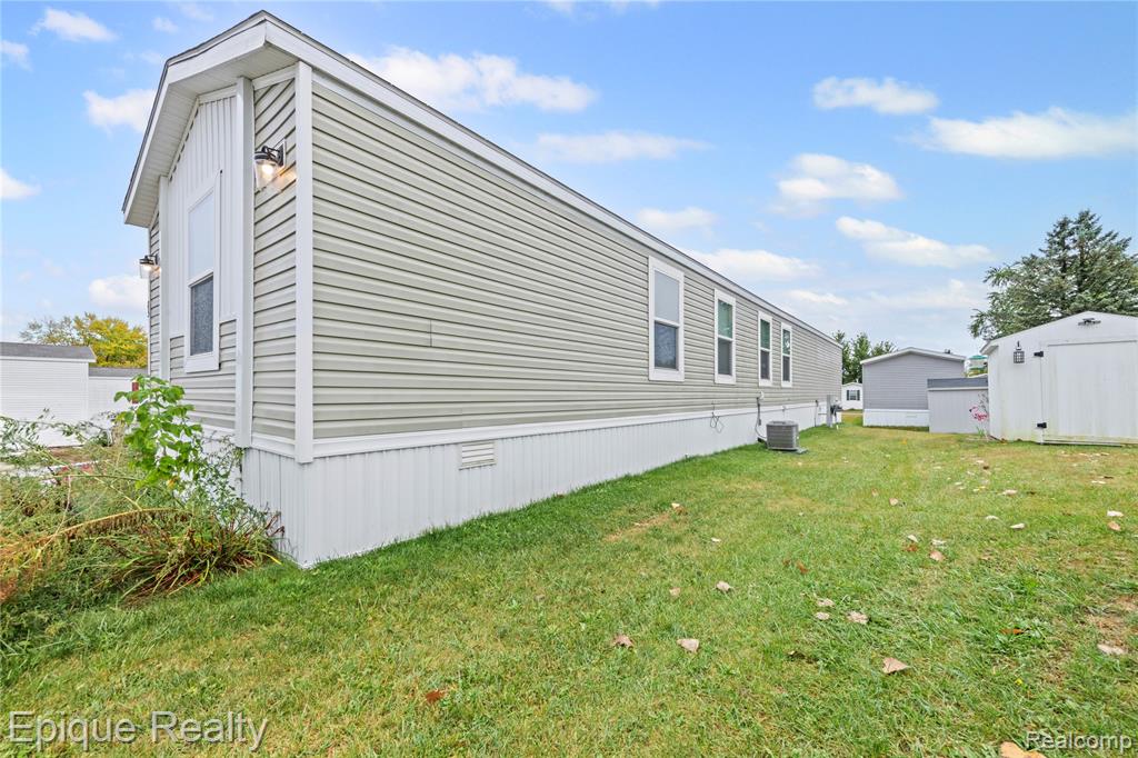 83 Elm Avenue, Highland, MI — Photo 6