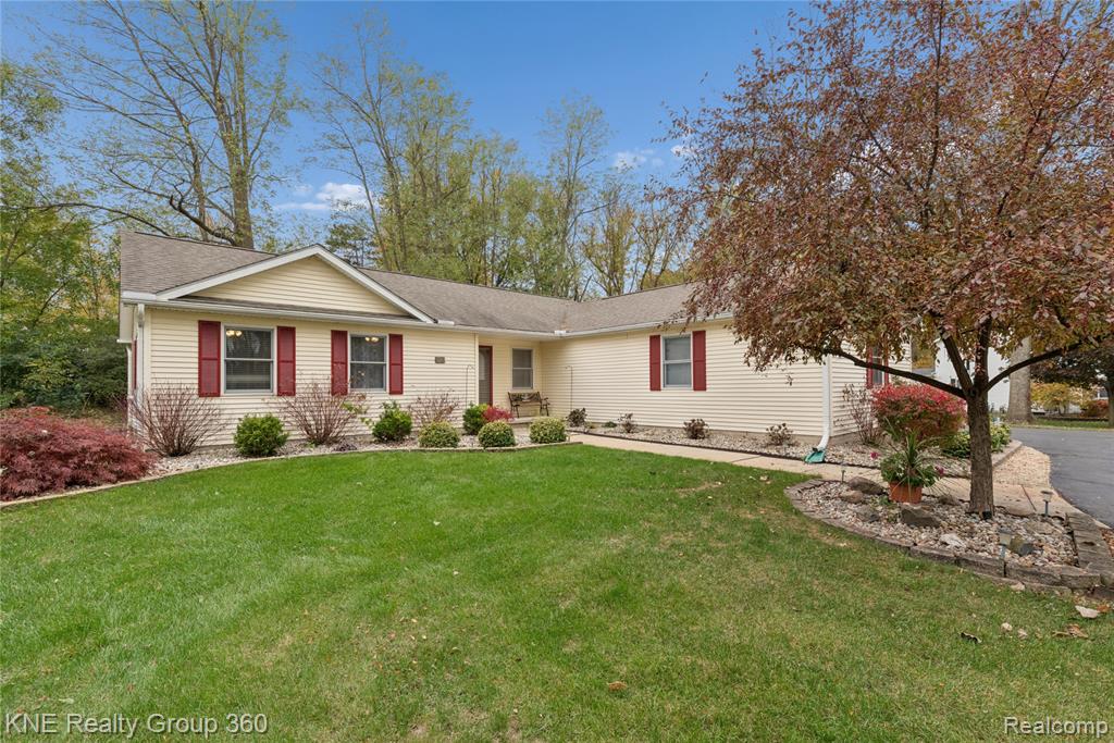 3283 Birch Run S, Adrian, MI 49221 — front exterior