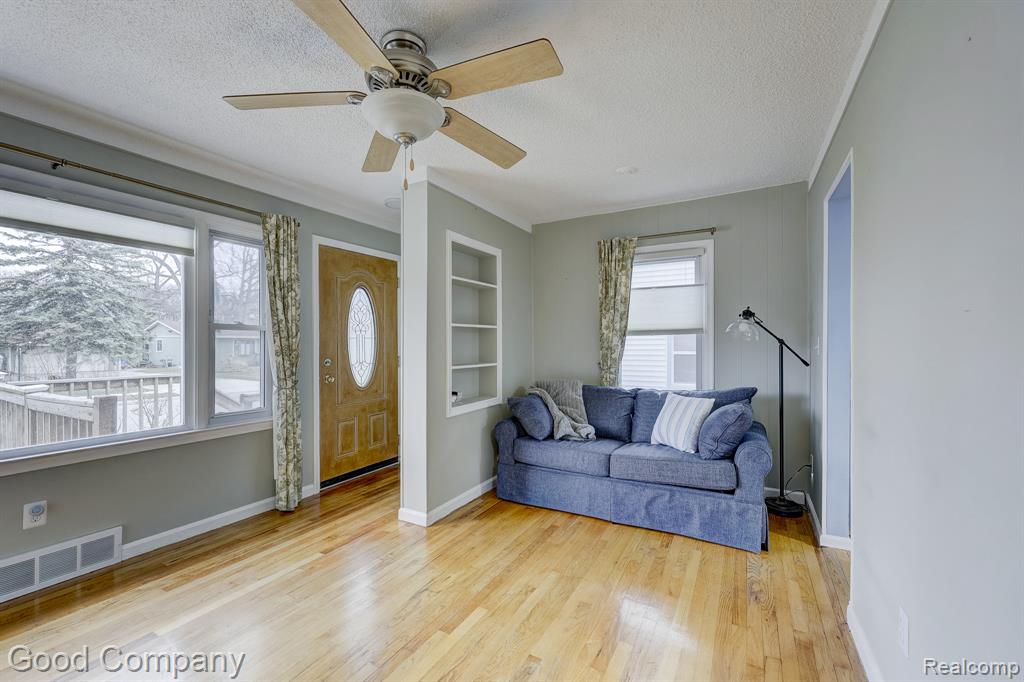 29329 Tawas Street, Madison Heights, MI 48071 — Photo 7