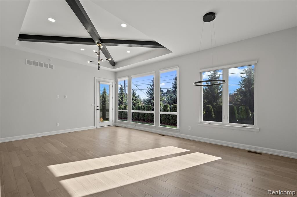7507 Gramercy Circle Circle, West Bloomfield, MI — Photo 4