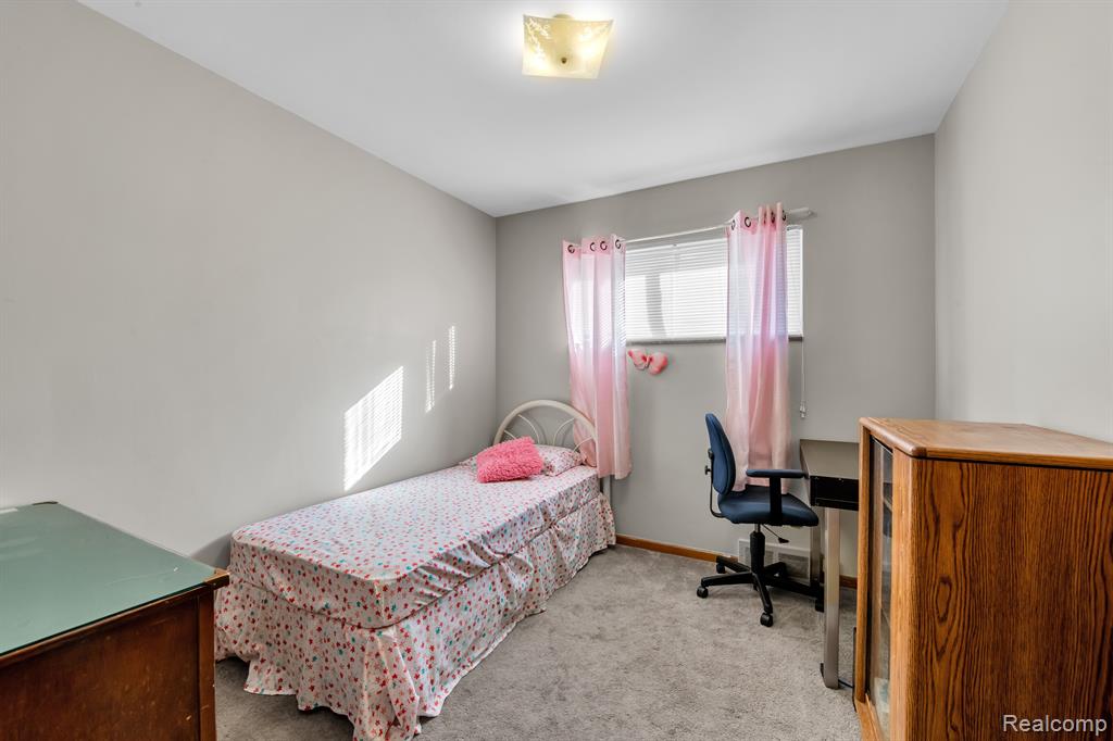 8150 MARIAN Street, Warren, MI 48093 — Photo 15