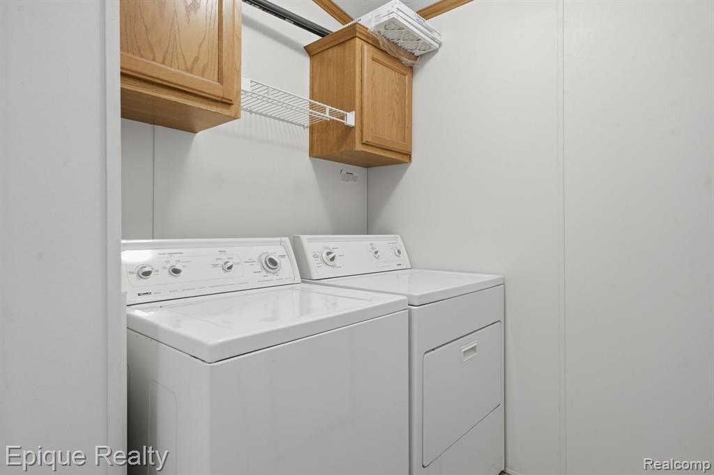 310 Greenwood, Wixom, MI 48393 — Photo 15