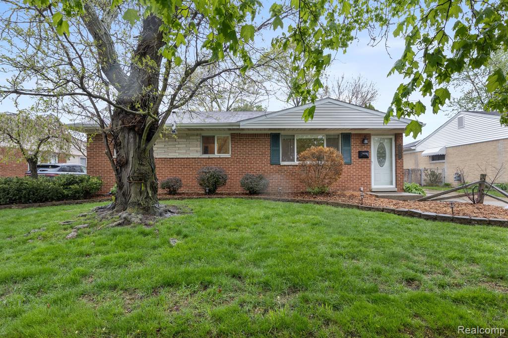 40740 ORANGELAWN Avenue, Plymouth, MI 48170 — Photo 31
