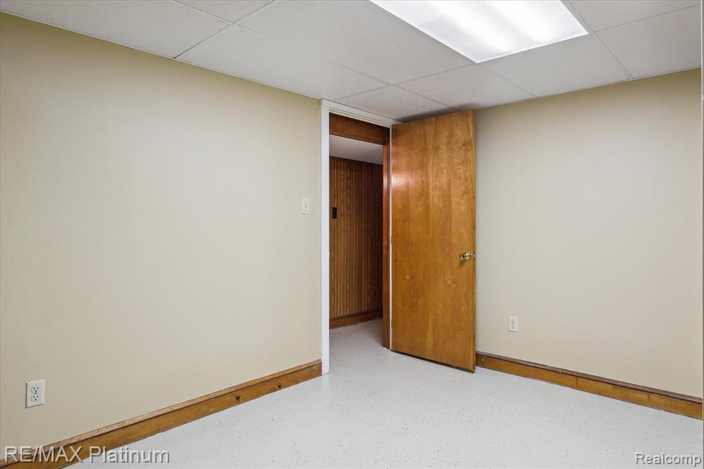 2123 Winewood Avenue, Ann Arbor, MI 48103 — Photo 32