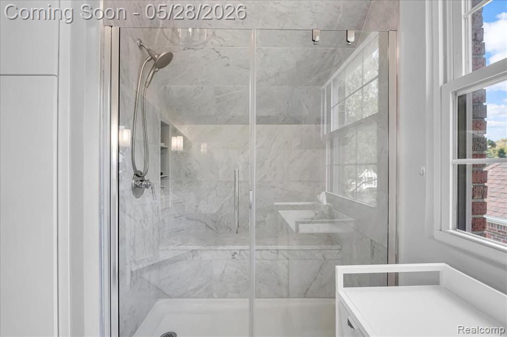 2101 Lochmoor Boulevard, Grosse Pointe Woods, MI 48236 — Photo 23