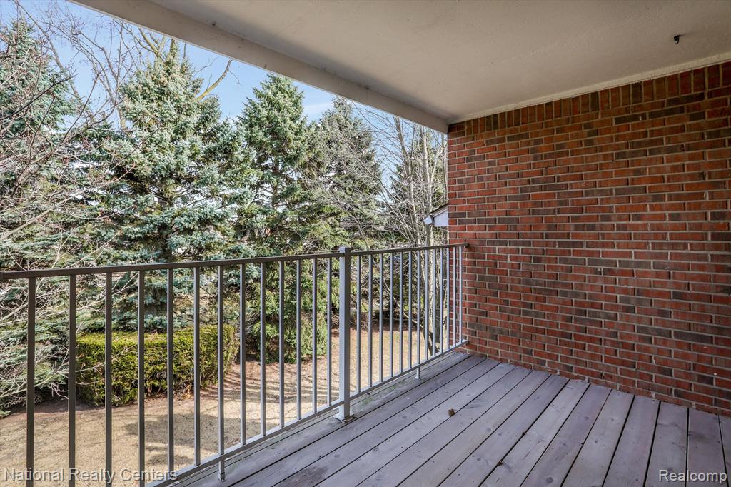 44973 MARIGOLD Drive, Sterling Heights, MI 48314 — Photo 25