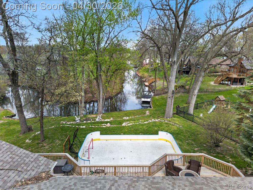 3945 N Vanstone Drive, Commerce Twp, MI 48382 — Photo 58