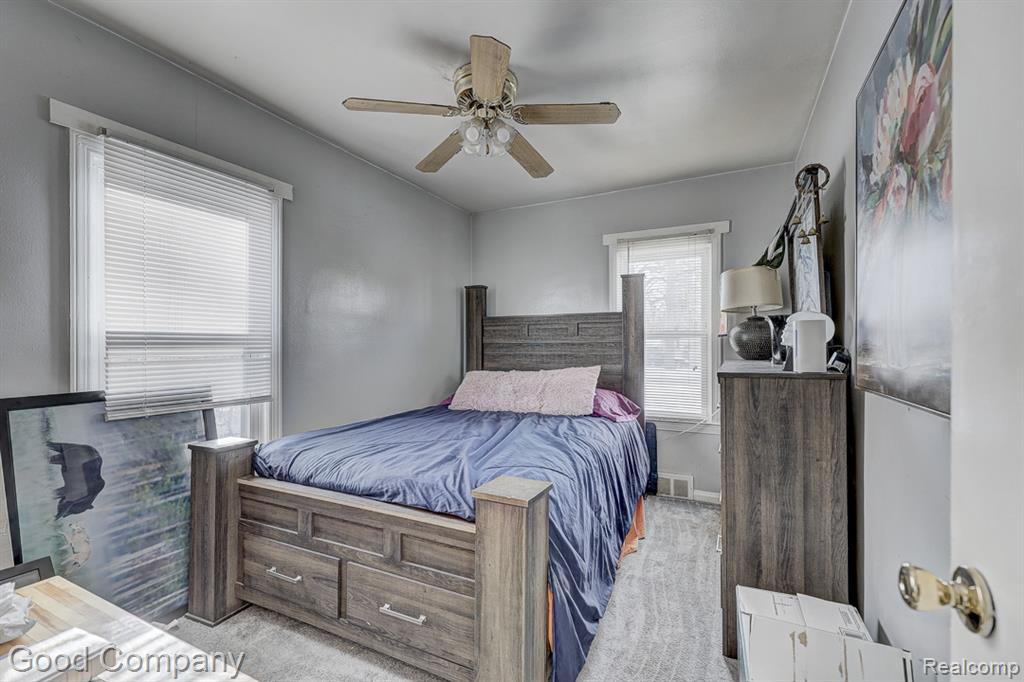 518 E Maxlow Avenue, Hazel Park, MI 48030 — Photo 15