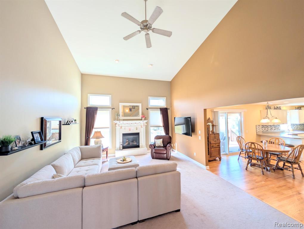 5441 Meadow Creek Court, Flint, MI 48532 — Photo 8
