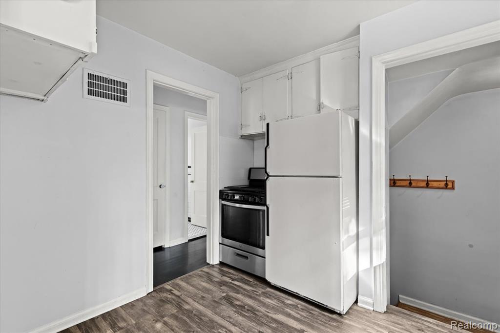 630 W Troy Street, Fenton, MI 48220 — Photo 9