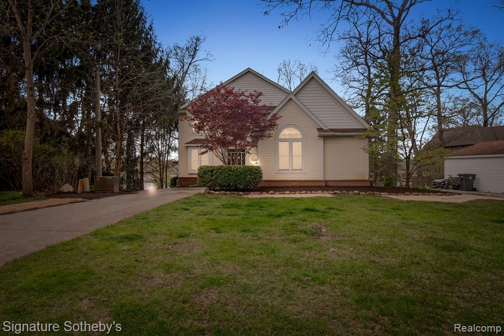 5027 GROVER Drive, Brighton, MI 48116 — Photo 60