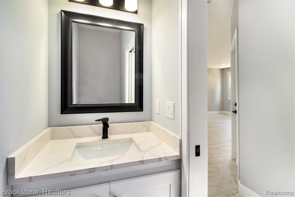4319 Major Avenue, Waterford, MI 48329 — Photo 13