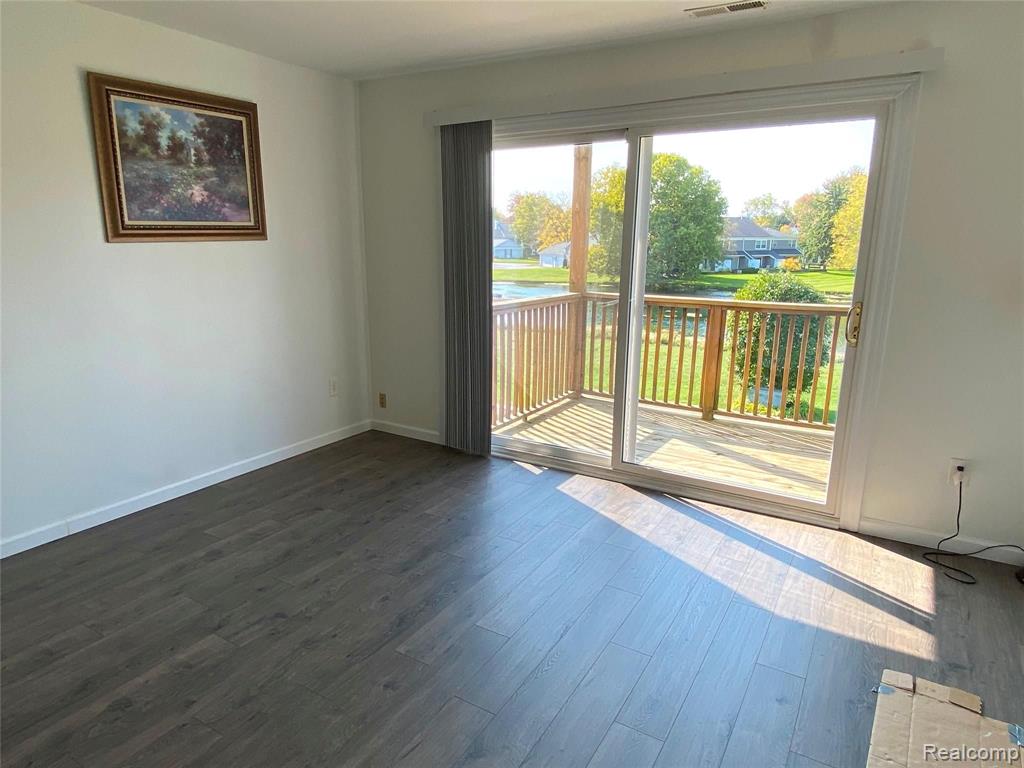 816 BLOOMFIELD VILLAGE Boulevard, Auburn Hills, MI 48326 — Photo 3