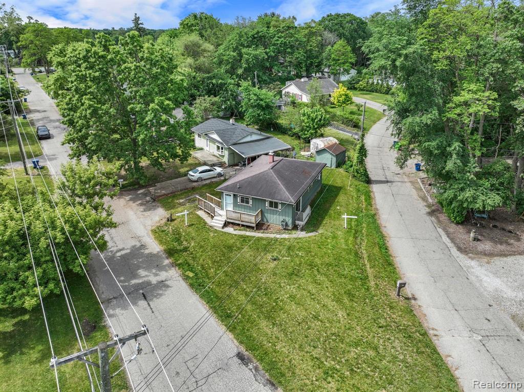 9303 BEECHCREST Street, White Lake, MI — Photo 26