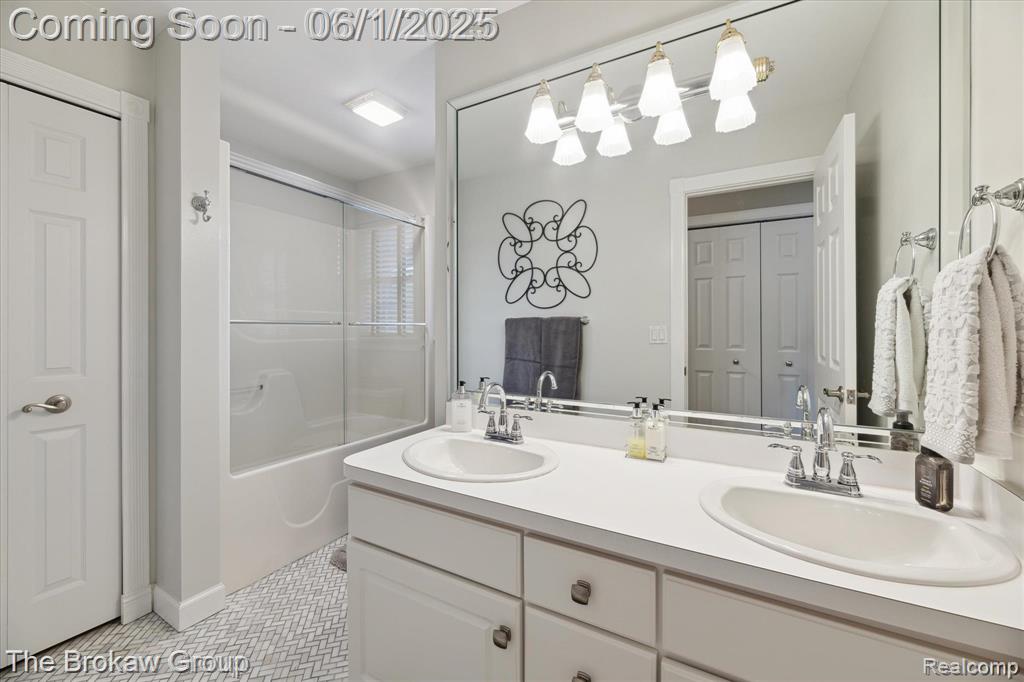 6387 Pinebrook Lane, Burton, MI 48509 — Photo 34