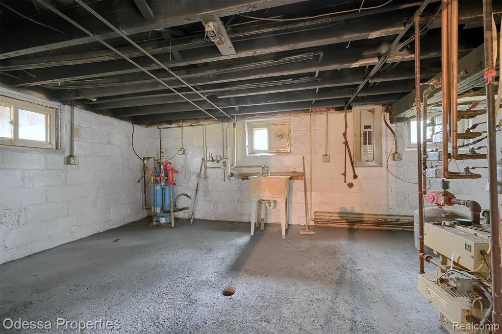 6294 SWARTOUT Road, Clay, MI 48001 — Photo 31