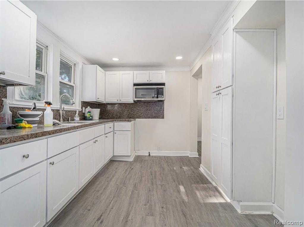 5651 N Beech Daly Road, Dearborn Heights, MI 48127 — Photo 4
