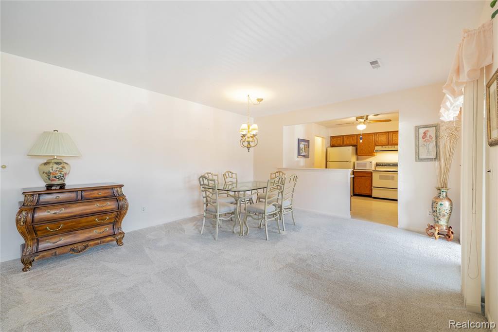 8597 Mathias Drive, 43, Grosse Ile, MI 48138 — Photo 9