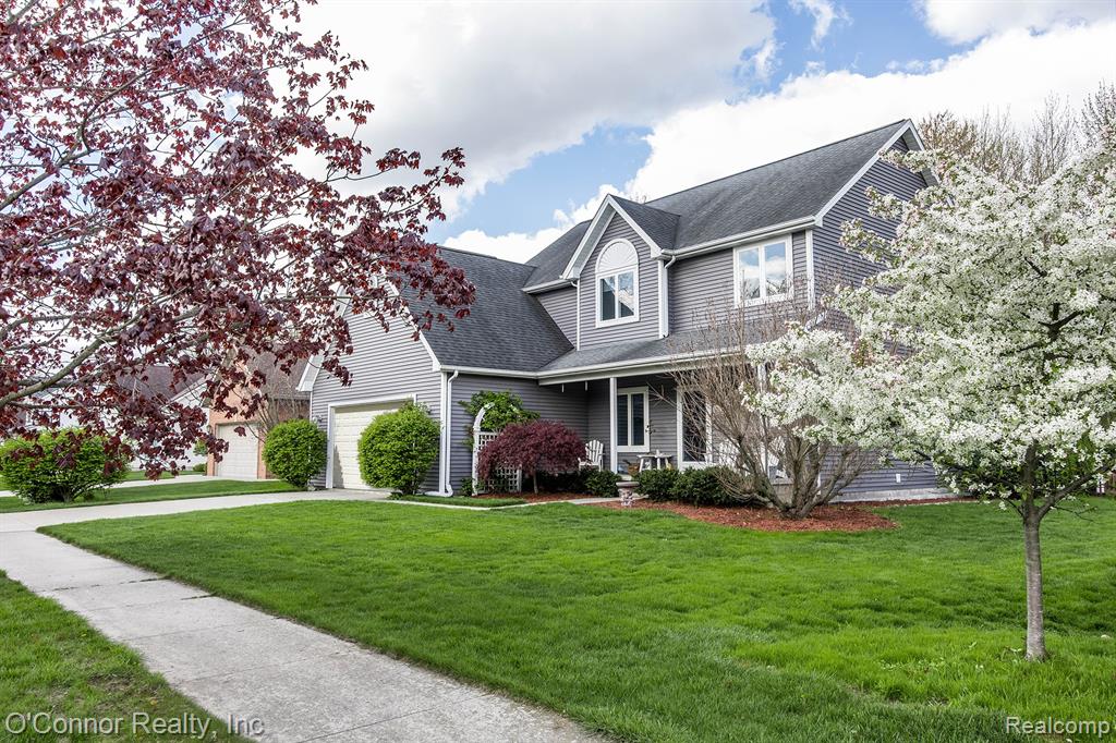 910 Hunter Court, Marysville, MI 48040 — Photo 38