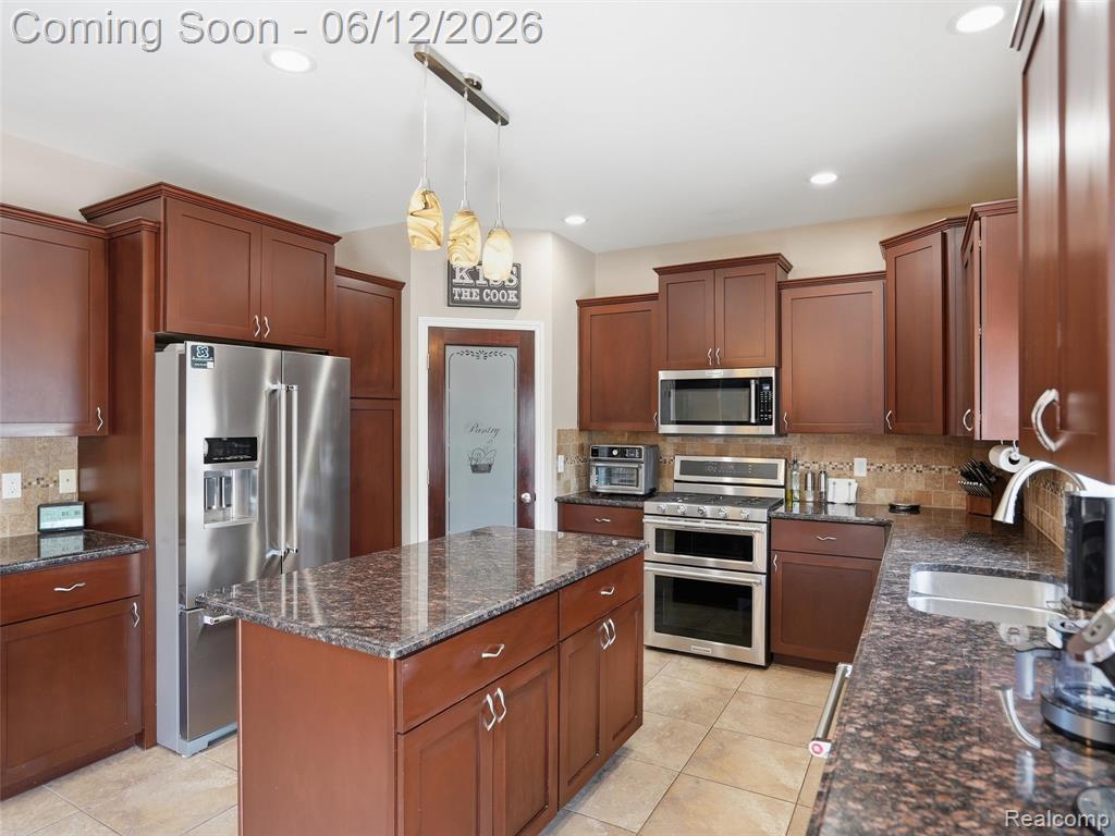 50606 Bredenbury Drive, Macomb, MI 48044 — Photo 18