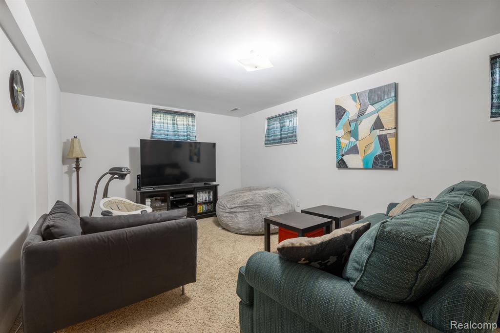 400 CLARENDON Street, Ann Arbor, MI 48103 — Photo 20