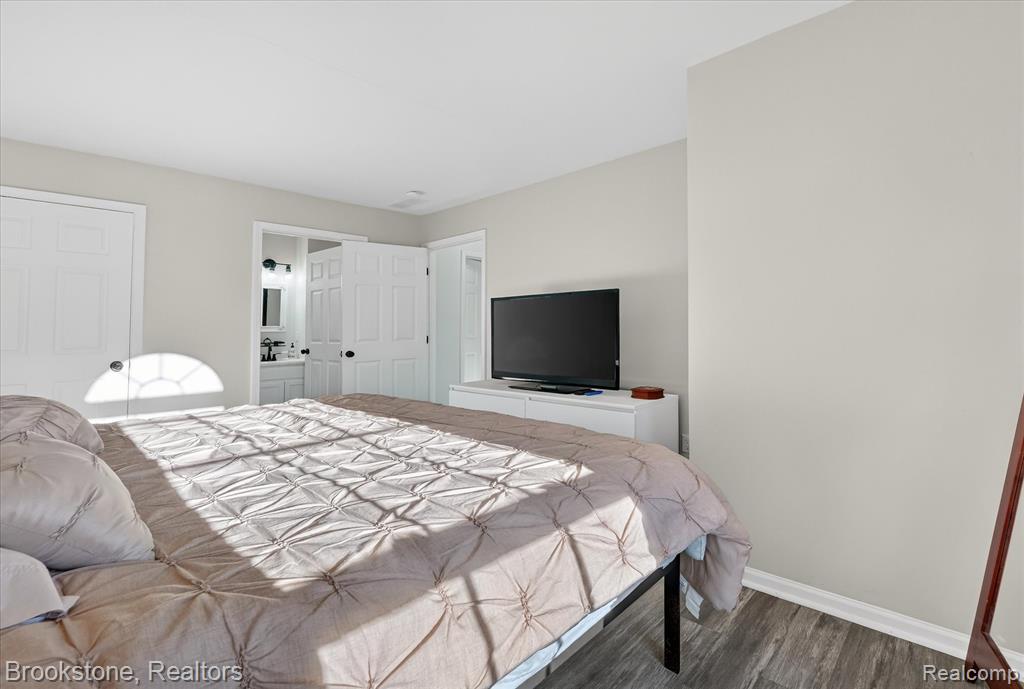 220 Oakbrooke Drive, 3, South Lyon, MI 48178 — Photo 21