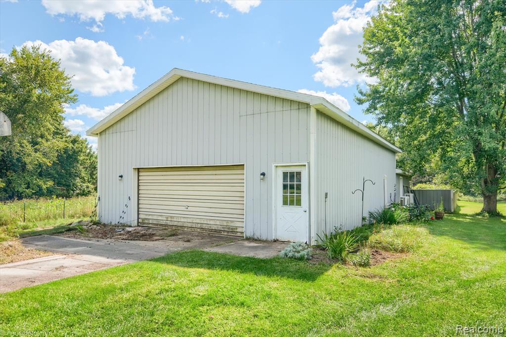 6570 Hunters Creek Road, Imlay City, MI 48444 — Photo 4