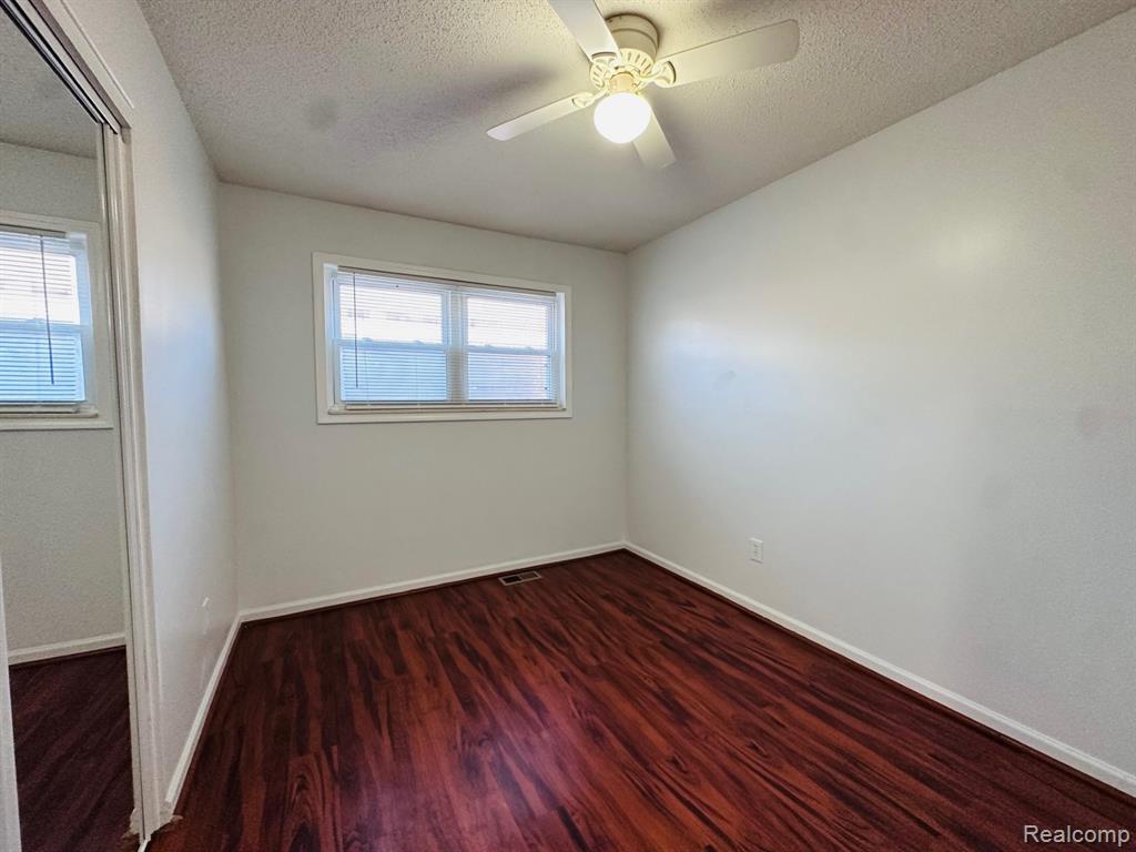 6784 Cooper St, Taylor, MI — Photo 14