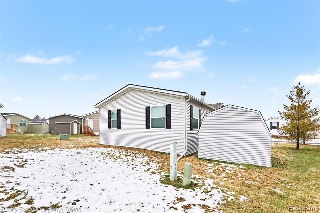 59227 Lewis Ln, New Haven, MI 48048 — Photo 32