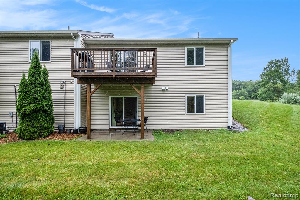698 Shoreline Drive, Fenton, MI 48430 — Photo 26