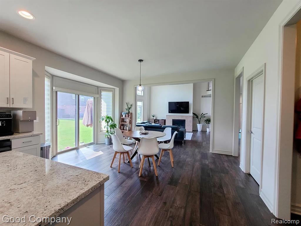 5342 Rangemore Drive, Troy, MI 48085 — Photo 11
