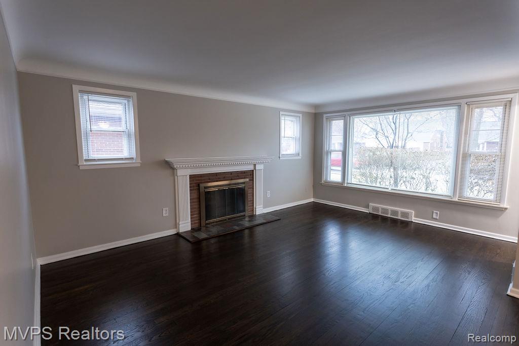 20946 Littlestone Road, Harper Woods, MI 48225 — Photo 3