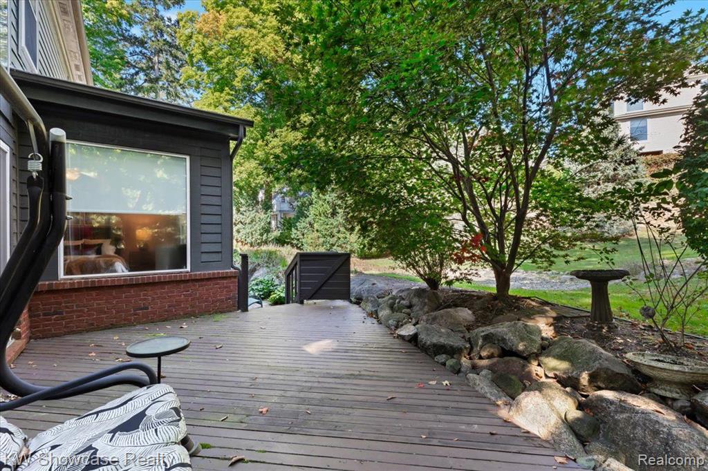 595 E COMMERCE Street, Milford, MI 48381 — Photo 27